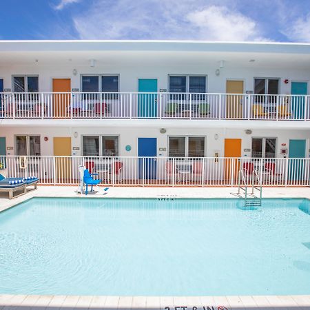 Waterside Hotel And Suites Miami Beach Exterior photo