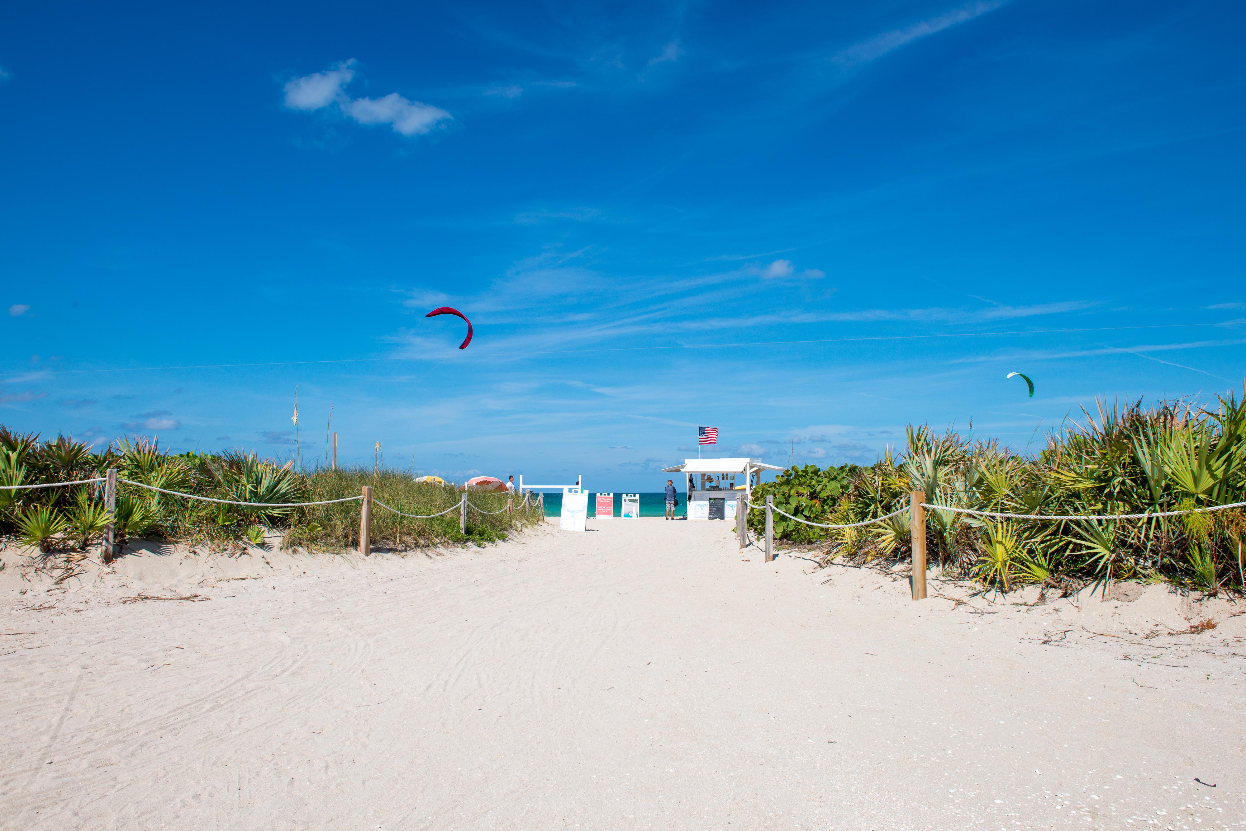 Waterside Hotel And Suites Miami Beach Exterior photo